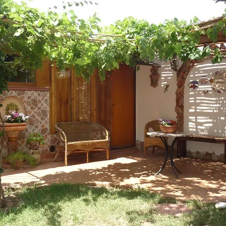 فندق مبيت وإفطار Marino E Lily 3*